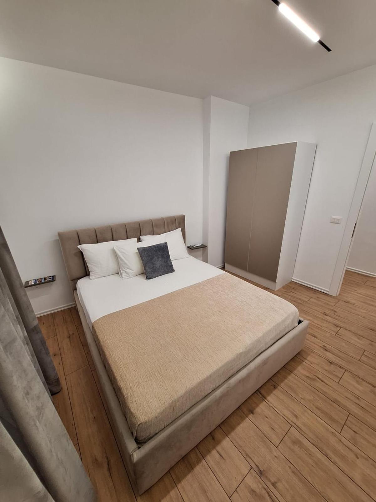 Enea Apartments 2 Tirana Bagian luar foto